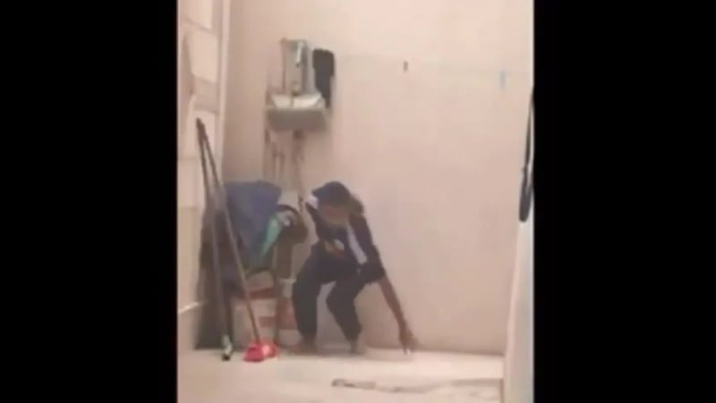 Знакомые попросили покормить кота пока их не будет