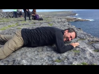 Дочь сняла, как отец борется со страхом высоты (vhs video)