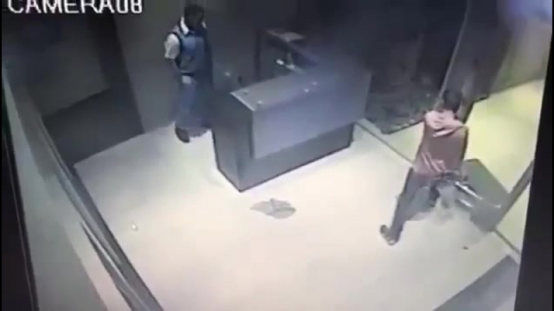 Обвал стеклянного потолка