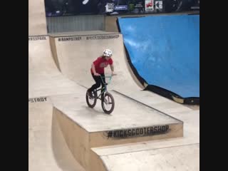 Arina azarova | bmx