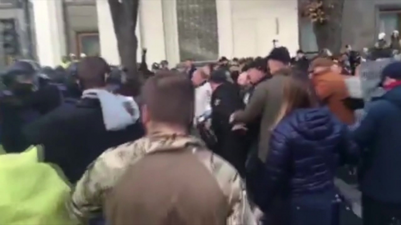 Потасои возле верховной рады