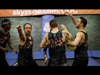 Trampoline vs dodgeball parkour! at sky zone