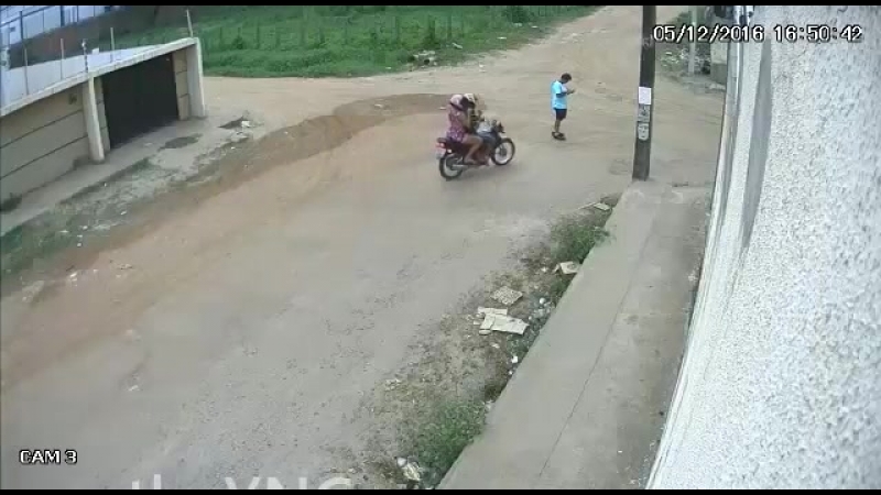 Современные бонни и клайд на мотоцикле