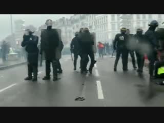 I can't believe that this occurred in france and cops drag a woman on the ground!