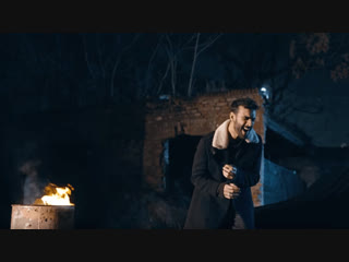 Marco mengoni ft tom walker hola (i say) (official video)