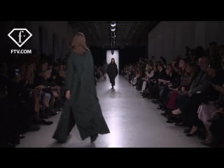 Paris fashion week fall winter 2017 18 valentin yudashkin ftv com