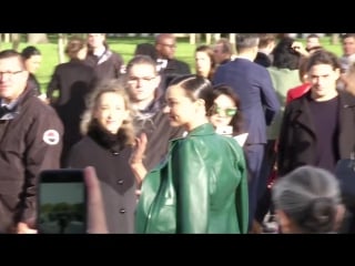 Vitalii sediuk kisses miranda kerr at louis vuitton in paris