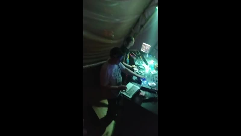 Вечеринка в посёлке шира