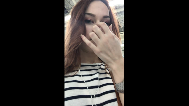 Live шибер и бутылка колы