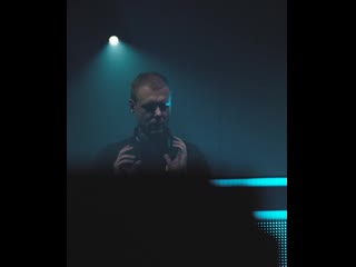 Armin van buuren & garibay phone down (club mix)