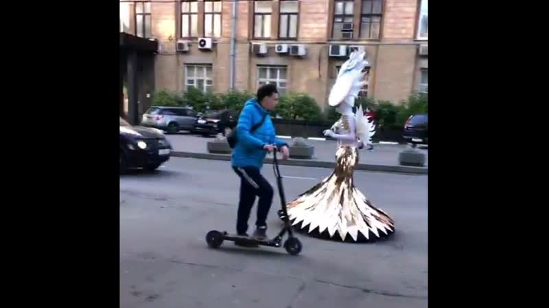 Мужик подумал, что еще спит)