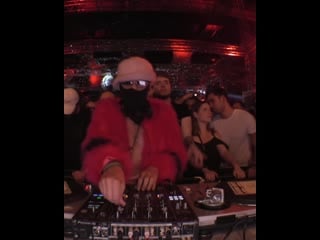 Mézigue | boiler room x dehors brut paris