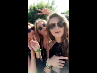 15/04 | elsa hosk, josephine skriver and stella maxwell on vs' snapchat
