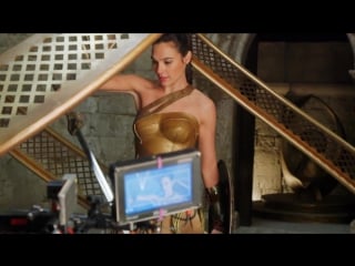 Wonder woman b roll bloopers [hd] chris pine, gal gadot, robin wright