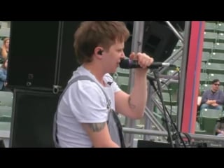 Nothing but thieves kroq weenie roast