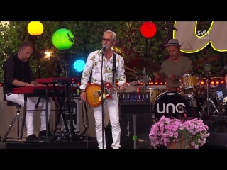 Uno svenningsson vågorna (live allsång på skansen 2018)