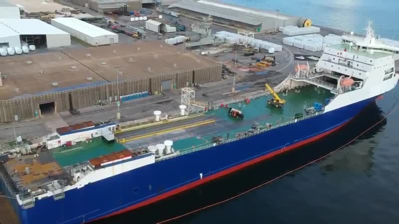 Funnels are chopped and the deck is flat on the blueorigin recovery ship being modified i