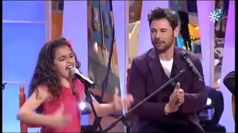 Miguel poveda y claudia "la chispa" interpretando "alfileres de colores