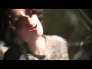 Kelly lee owens uncertain (official music video)