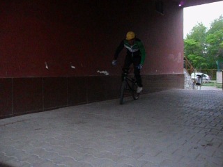 Footjam opposit foot?