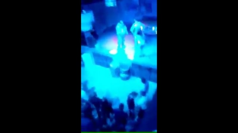 В томском клубе девушка сделала минет за бесплатные коктейли