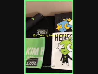 縦か横か迷ったわ every tour goods is very adorable i feel the love of hj this tshirt is freesize so i wear one piece! black and white ar