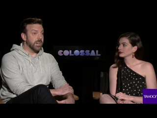 'colossal' stars anne hathaway and jason sudeikis recommend skipping the trailer for 'colossal'