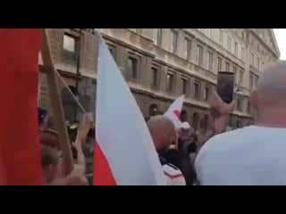 В варшаве прошёл митинг против наплыва украинских беженцев