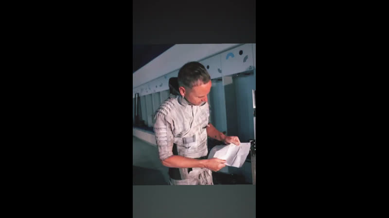 Там написано «пауль сосатб»