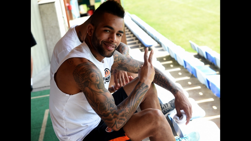 Шахтер в австрии крупным планом алекс тейшейра