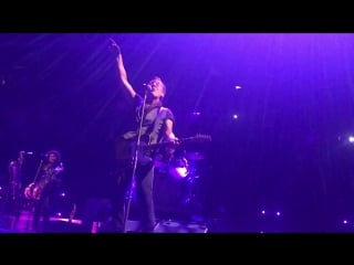 Bruce springsteen playing purple rain to honor prince in brooklyn