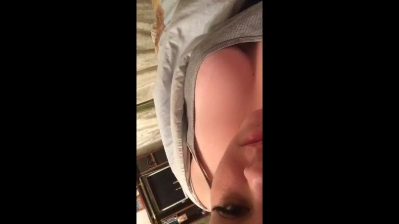 Прикрывает porn video – 💎мила💎 сексуально прикрывает свою пышную грудь руками в перископе periscope