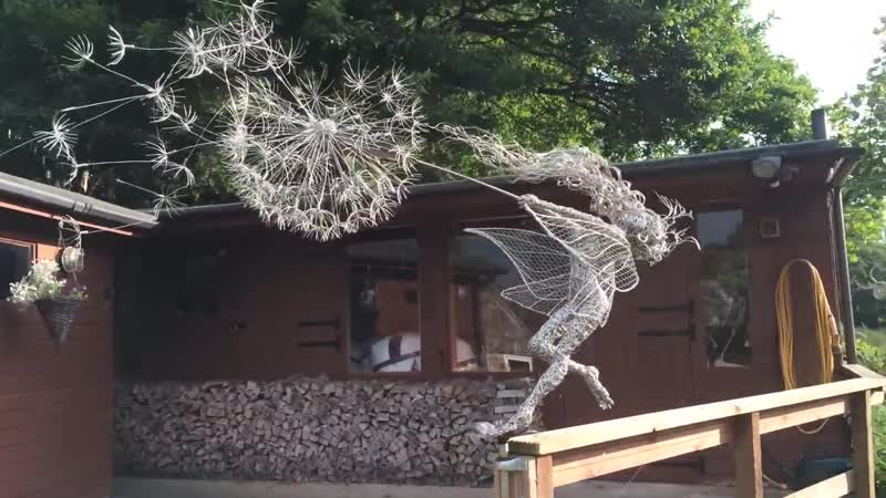 Сказочная скульптура из проволоки por robin wight