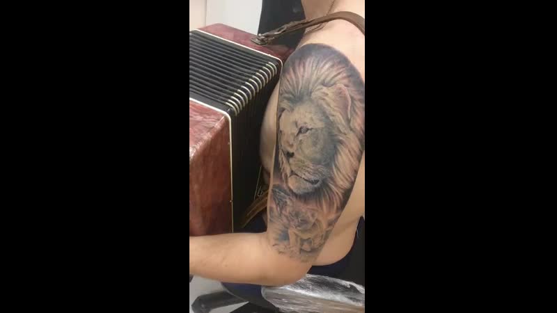 Лева и баян