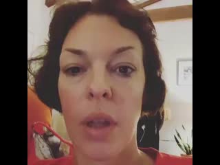 Clapper pollyanna mcintosh confirmou em seu instagram que os filmes do rick grimes a ( 640 x 640 ) mp4