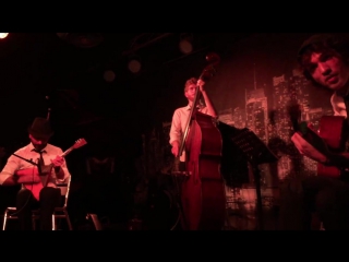 Alessandro "sasha" di virgilio playing balalaika ochi chernie