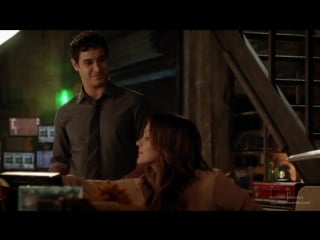 Scorpion 2x01 walter and paige #3 (first kiss scene)
