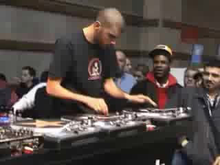 Чувак мочит =)