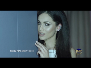 Milica pavlovic selfie