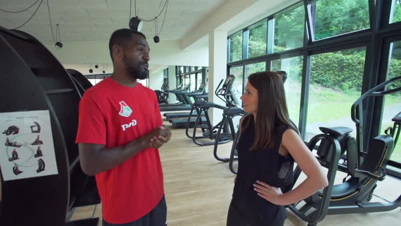 Как тренируется брайан идову отжимания, приседания, стальной пресс / commandos gym