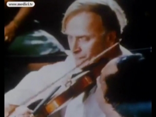 Ravi shankar plays with yehudi menuhin