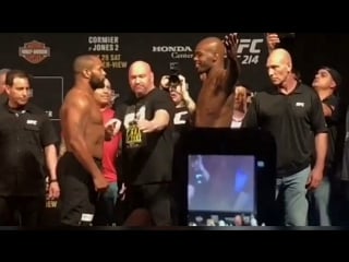 Церемония взвешивания ufc 214 cormier vs jones 2