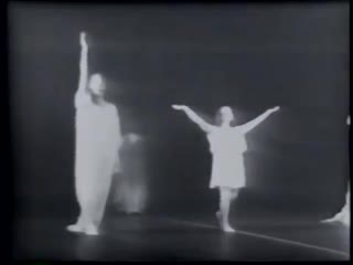 Hortense kooluris collection of isadora duncan dances [schubert, slow march 32 14 40 32]