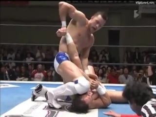 Prince devitt (finn balor) vs pac (adrian neville) njpw best of super juniors