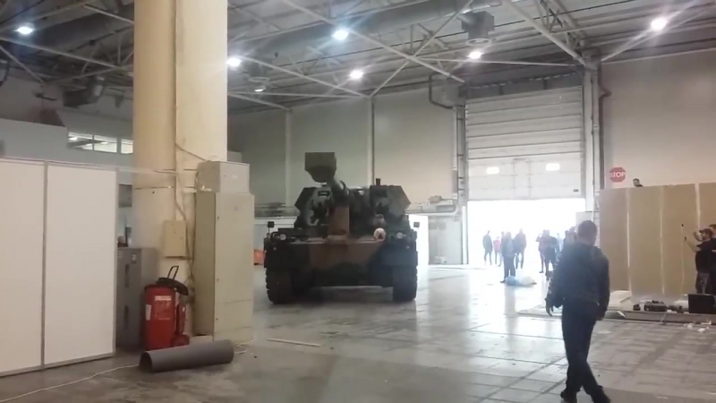 Польська сау krab прибула до києва на вистау зброятабезпека 2017