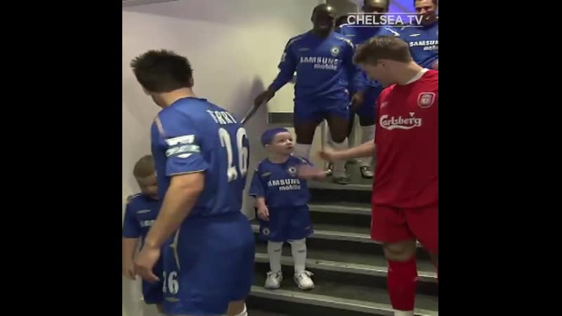 Маскот "челси" затролил сти джи