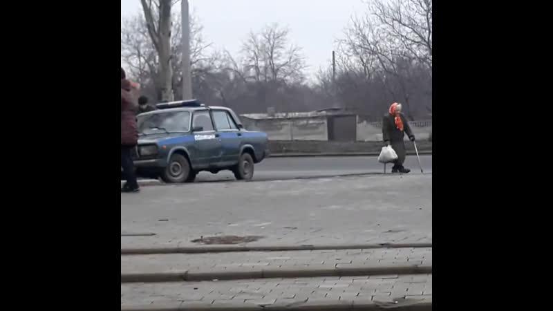 Прогнали бабулю