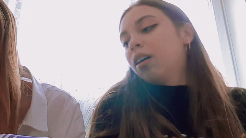 Опять чето едим