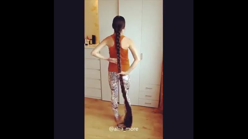 Рапунцель в детстве )