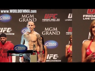 Brittney palmers reaction to ross pearson at ufc 141 weigh ins world of mma